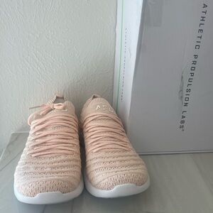 Women APL NIB Techloom Wave Blush Pristine Melange Peach Pink-Retail $270-Sz 9